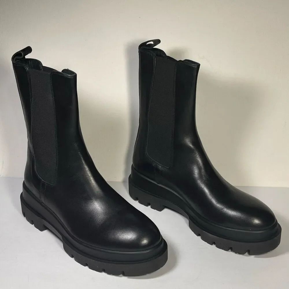 La Canadienne Blaise Leather Chelsea Boots Size: 40